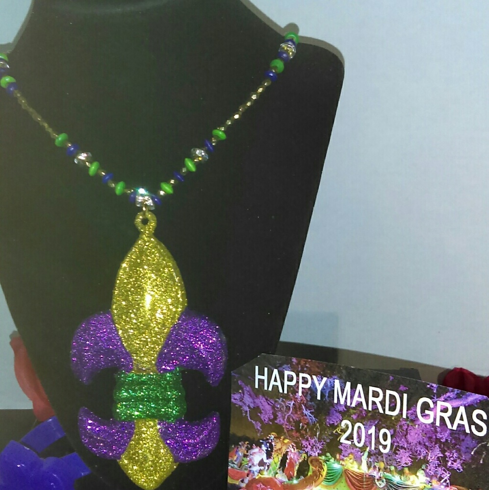 The Mardi Gras Necklace!